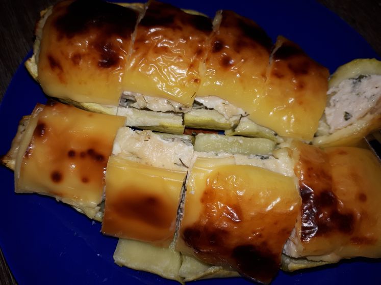 Ну кто ,что кушает?