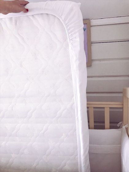 Комплект с постельным бельём в детскую кроватку Bebe Luvicci