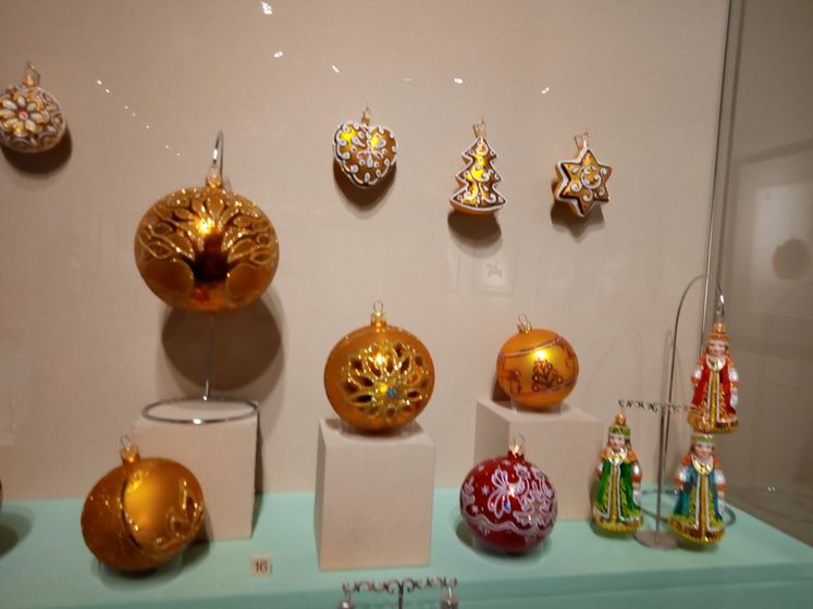 Выставка елочных игрушек в Коломенском