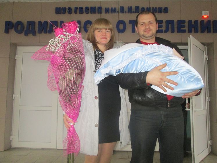 Сегодня 4 года назад ровно в 8:00 появился наш сынок!