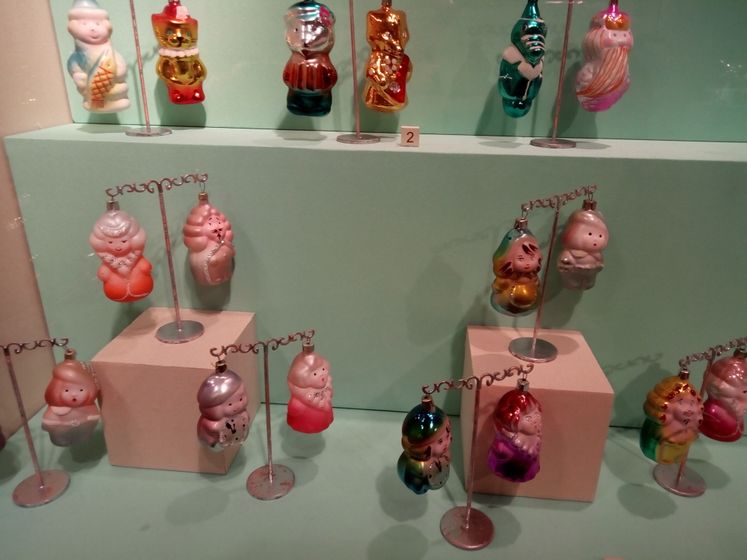 Выставка елочных игрушек в Коломенском