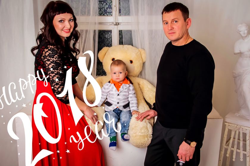 С Новым годом девочки и малыши !