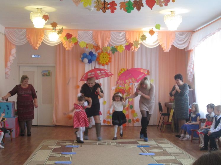 Утреник в саду и другие новости)