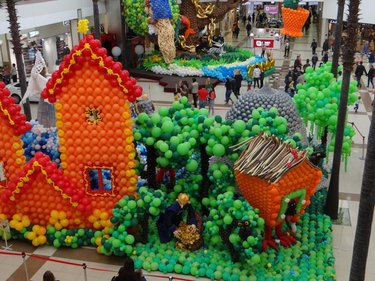 200000 шаров.Инсталяция Лукоморье