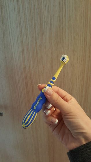 Чистка зубов.