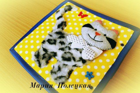 книжка малышка из фетра для маленьких ручек))