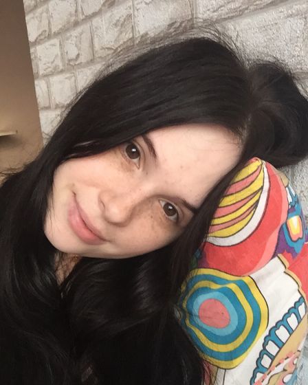 На сколько лет выгляжу?))на