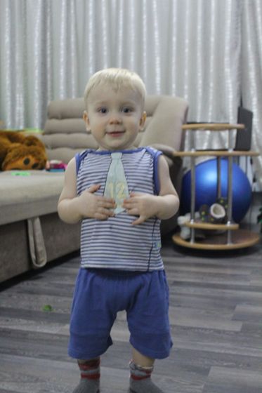 Младшему любимому мужчине годик ?