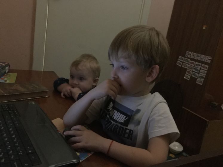 Мужиков в ленту