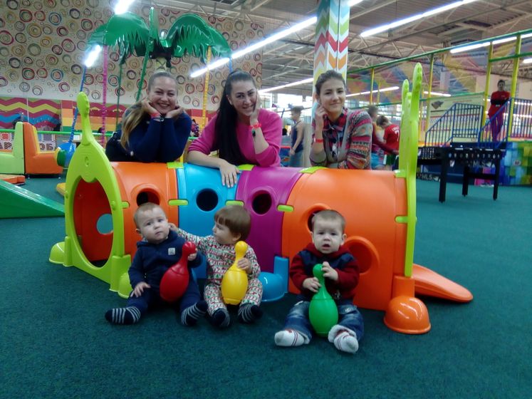 Последние новости. День в детском парке развлечений. ?