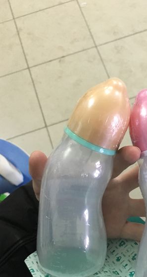 Вот такие бутылочки продают