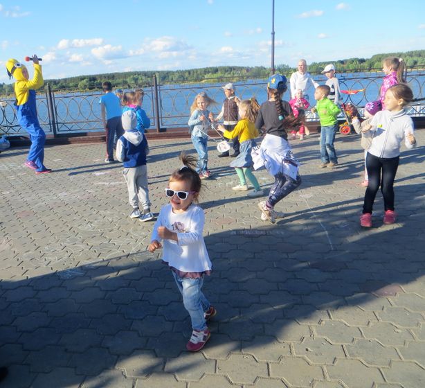 Марку год)