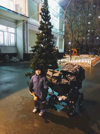Кириллу 2 месяца)