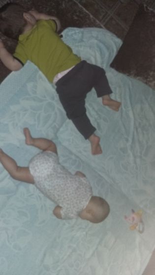 вот так заснули мои две жизнюльки