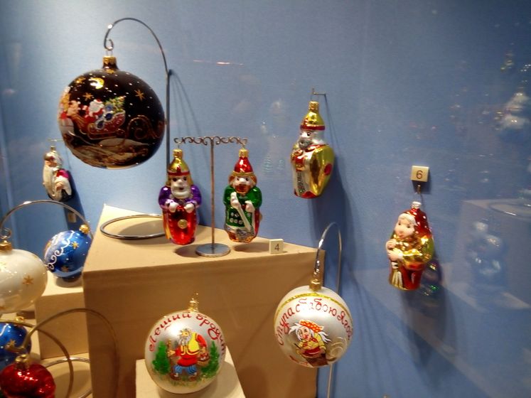 Выставка елочных игрушек в Коломенском