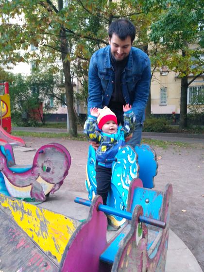 Вчера гуляли на площадке))))